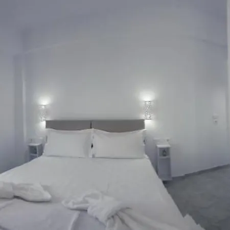 Kamakaris Rooms Adamantas  Buitenkant foto